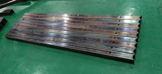 CNC-Rohr-Loch-Punchmaschine Busbar-Bogen-Notching-Schnitt-Schwanz-Ziehen