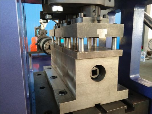CK40CNC Rohr-Loch-Punching-Maschine Hochgenauigkeit CNC automatische Bar-Punching