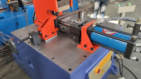 Automatische Bohrmaschine CH40 Gerade Rohre und Ellenbogen Rohr- und Rohrnotchermaschine